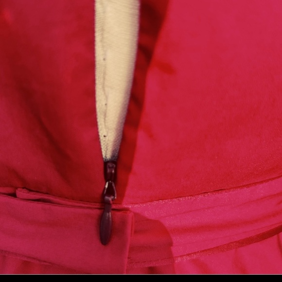 Elie Tahari Red Raspberry, Fit&Flare, Halter Neckline, Prom/Party Dress Sz. 6 - Picture 7 of 15